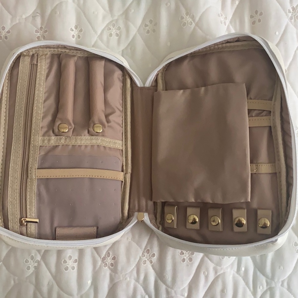 travel jewelry holder